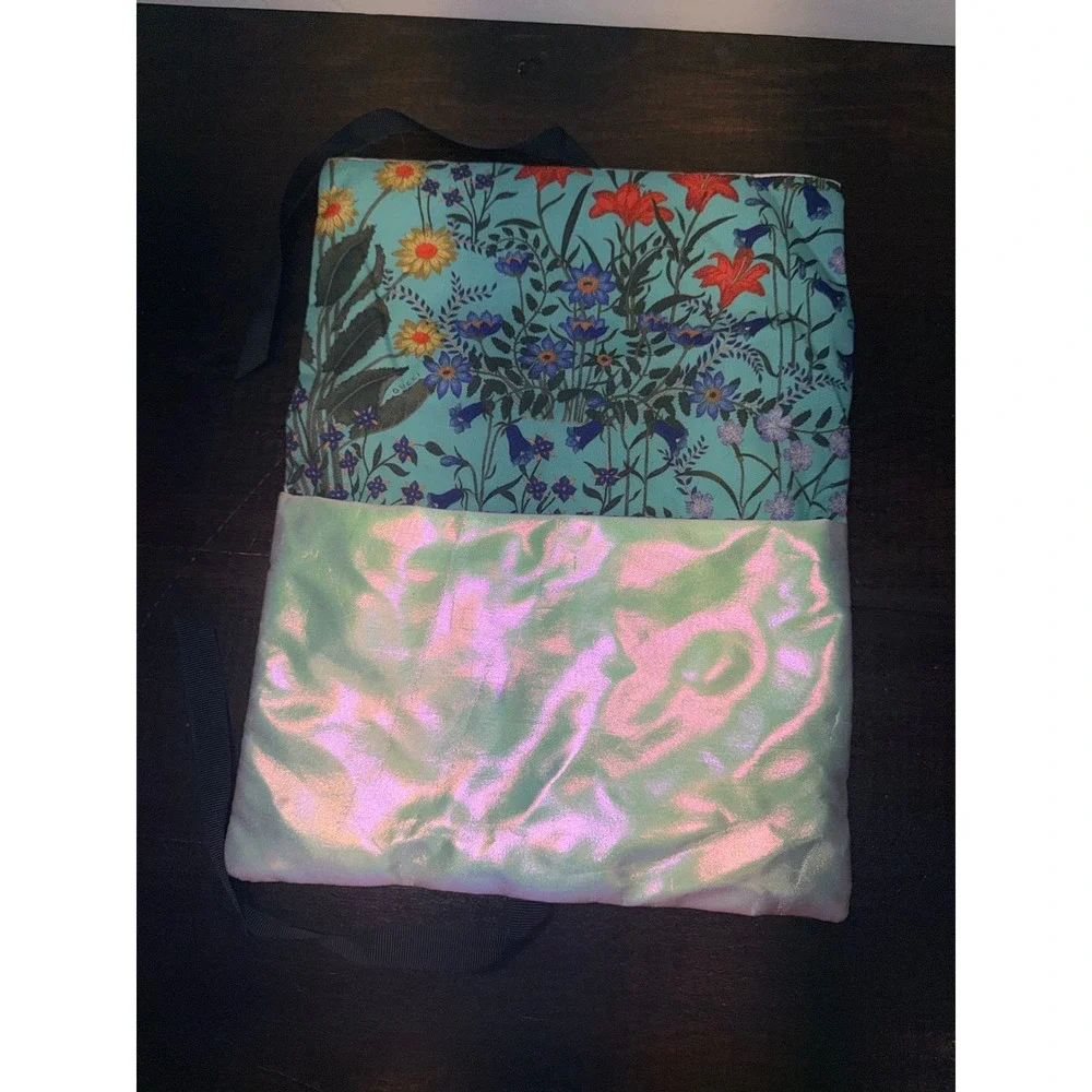 Gucci Beauty Iridescent Floral Makeup Pouch Green Pink Holographic Ribbon Clutch